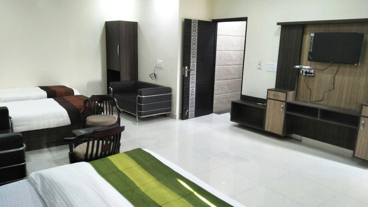 R.S Hotel & Restaurant Amritsar Luaran gambar